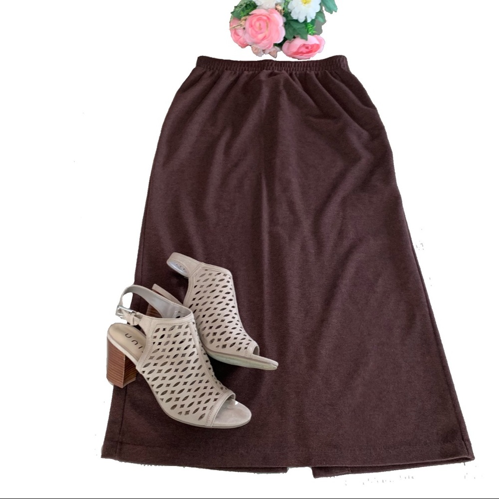 COMFY Weekender skirt SZ M